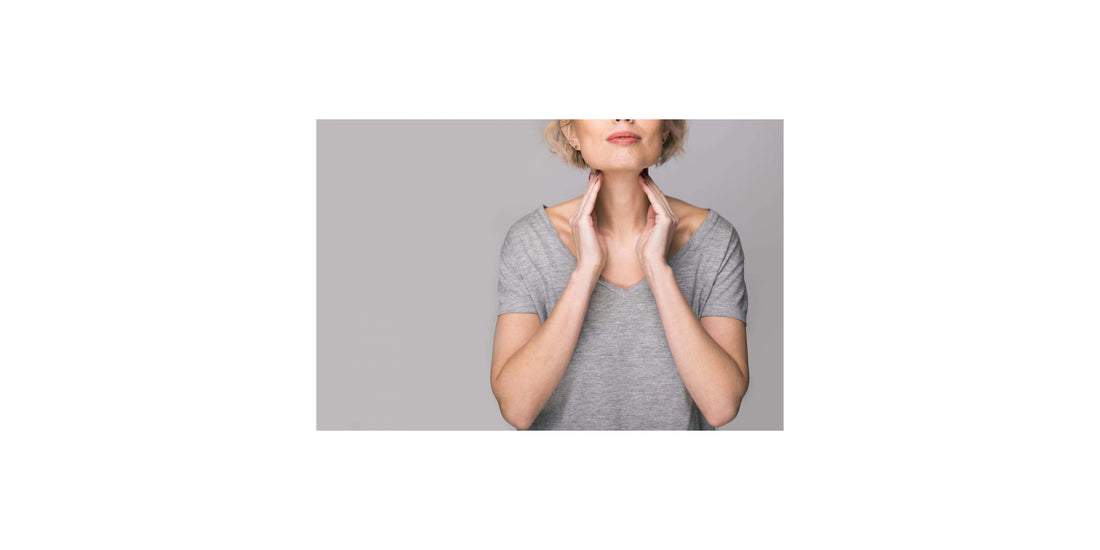 Signs & Symptoms of Thyroid Problems in Menopausal Women